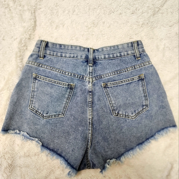 Daisy Shorts size Small - Picture 1 of 2